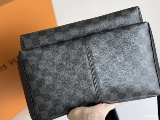 Cheap Backpack VUITTON Discovery PM LOUIS 0823